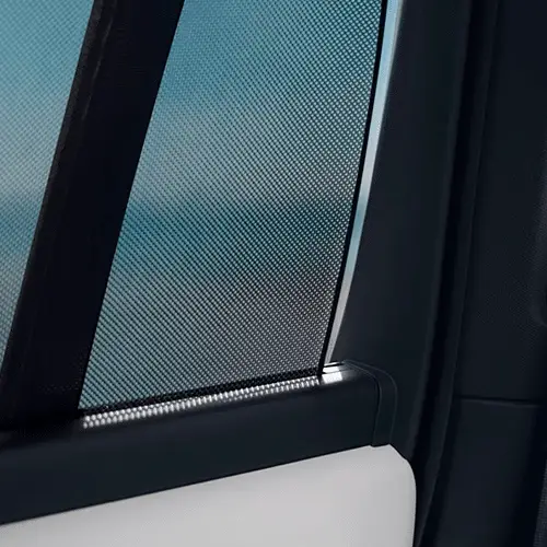 Оригинальные шторки заднего ряда Lixiang L6