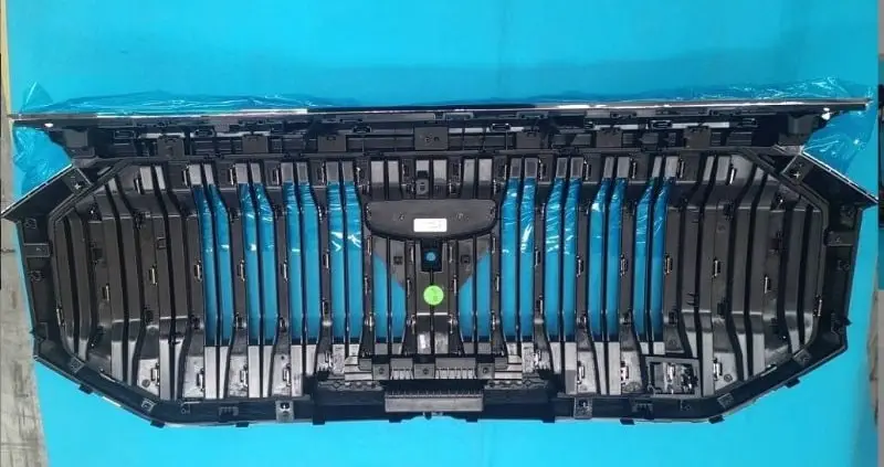 Решетка радиатора Geely Okavango 2024 год, 6608129264, разбор